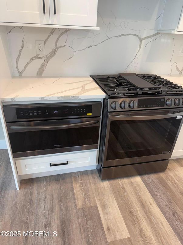 Interior, Kitchen, Marble Walls, Wood Texture Flooring