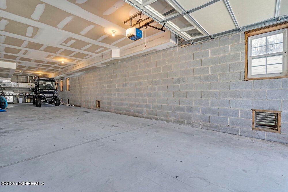 Garage, Interior, Stone Walls
