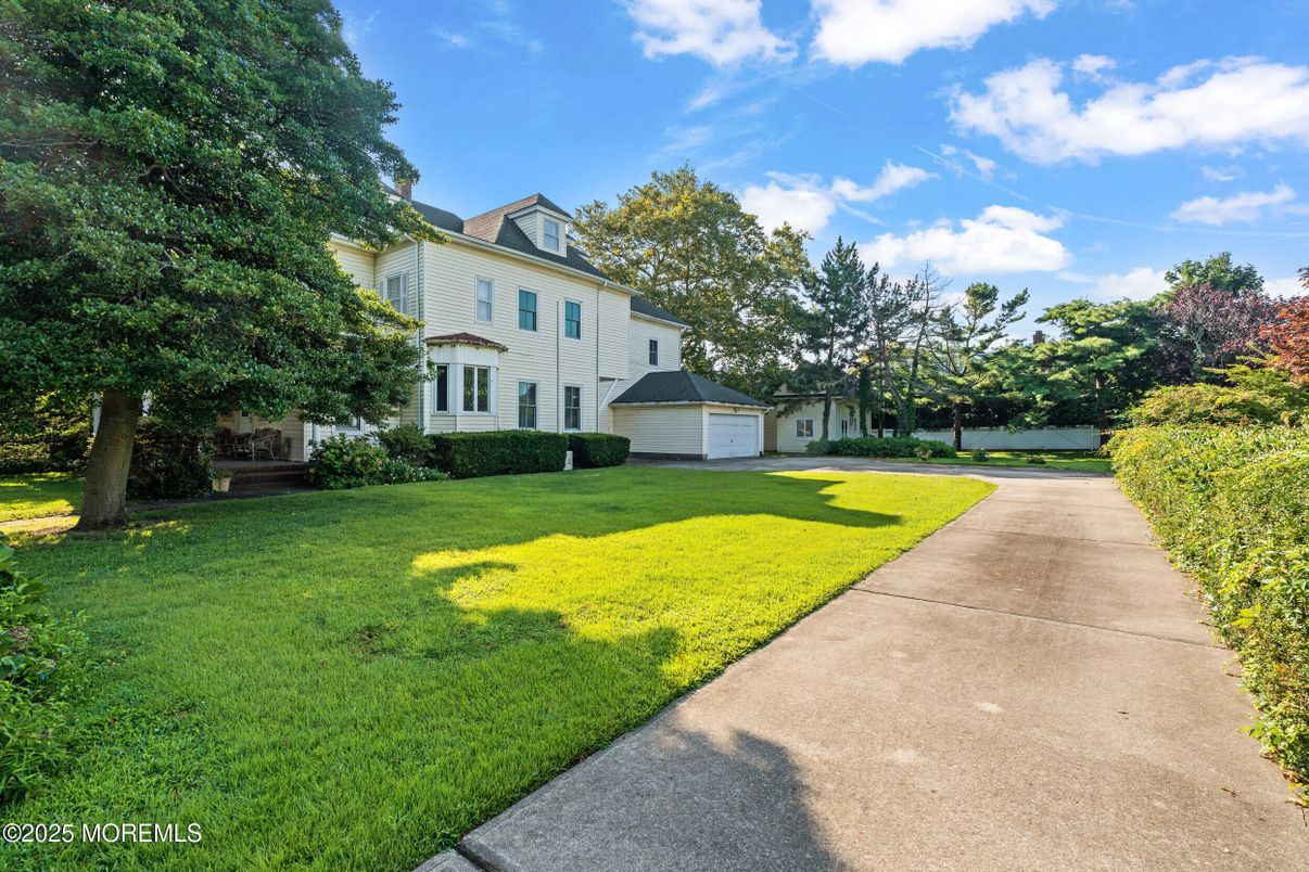 Backyard, Detached Garage, Exterior