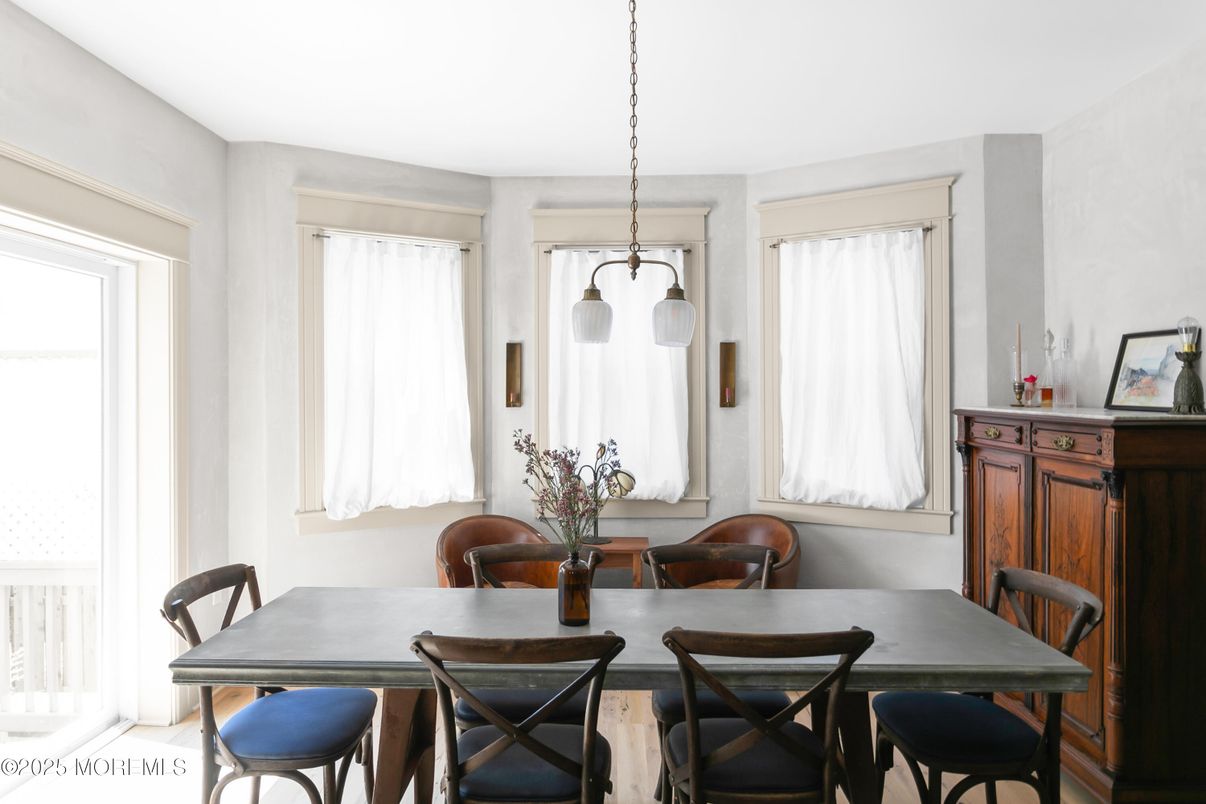 Dining room, Interior, Pendant Lights