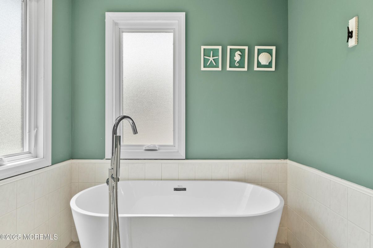 Bathroom, Free Standing Baths, Interior