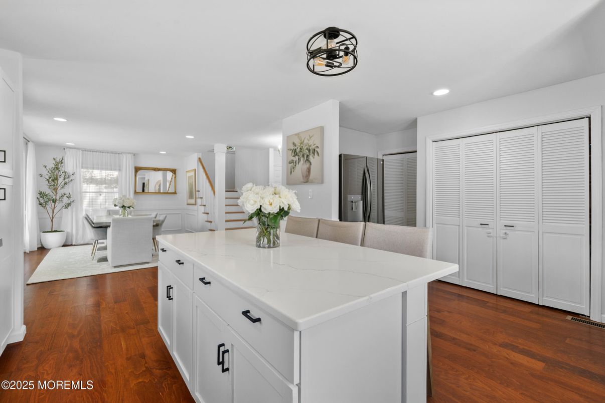 Dining room, Interior, Kitchen, Recessed Lighting, Wood Texture Flooring