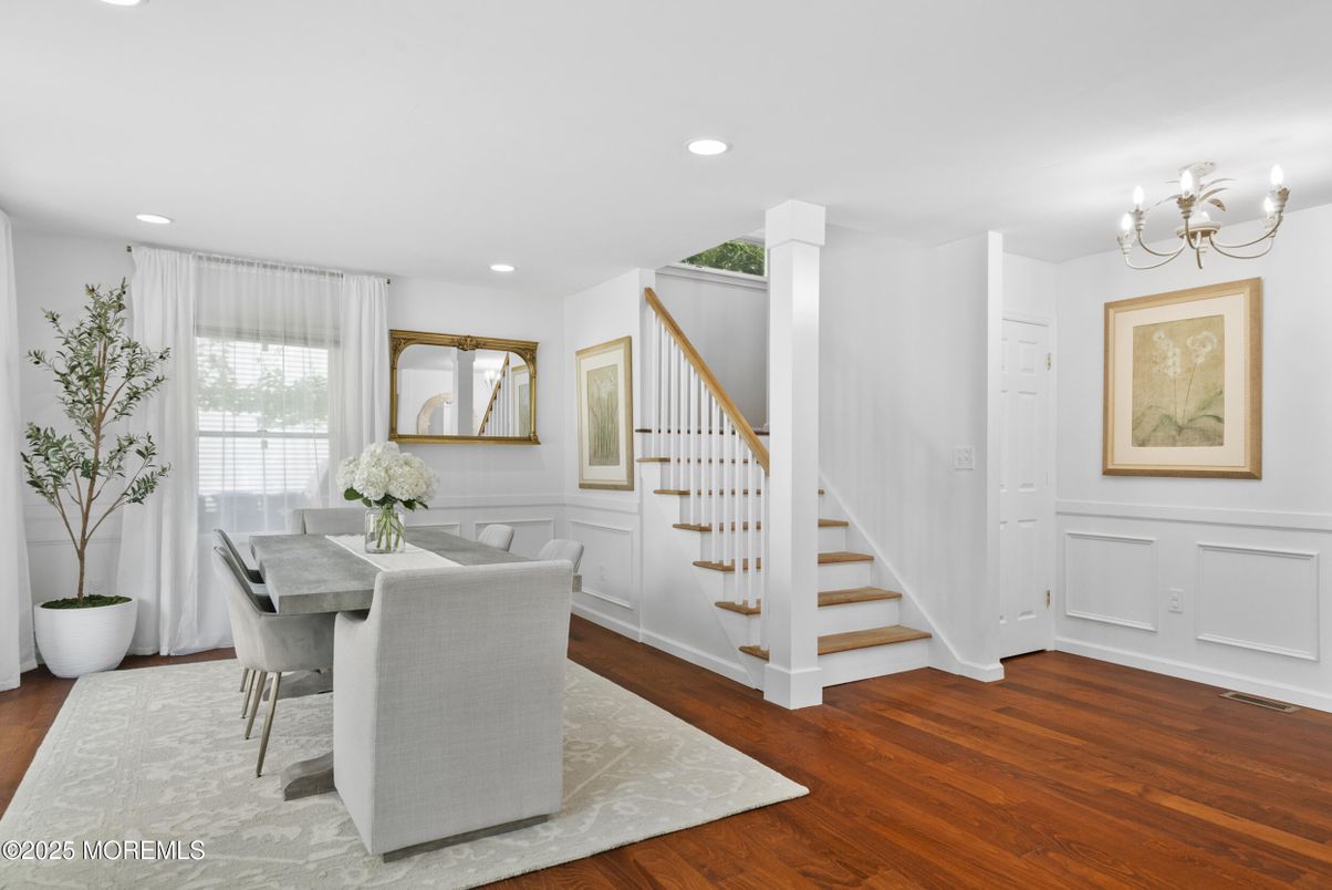 Chandelier, Dining room, Interior, Recessed Lighting, Wood Texture Flooring