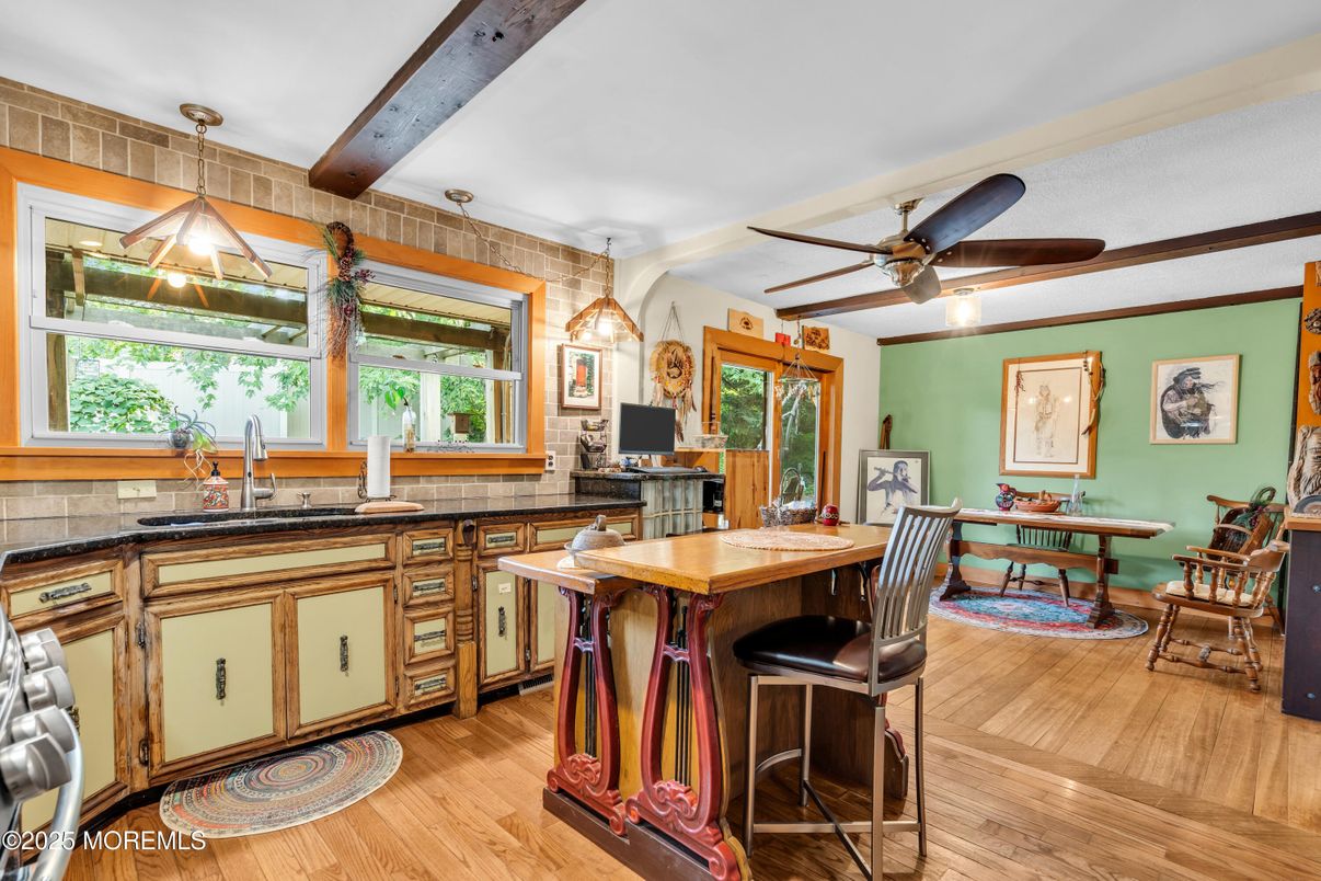 Dining room, Interior, Kitchen, Pendant Lights, Wooden Beams, Wood Texture Flooring