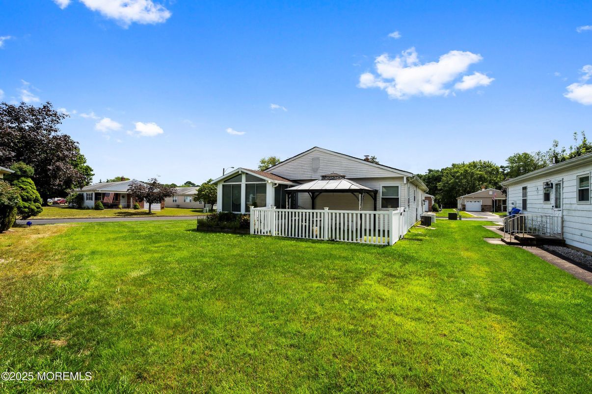 Backyard, Exterior
