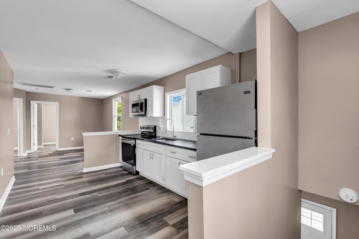 Interior, Kitchen, Stainless Steel Appliances, Wood Texture Flooring