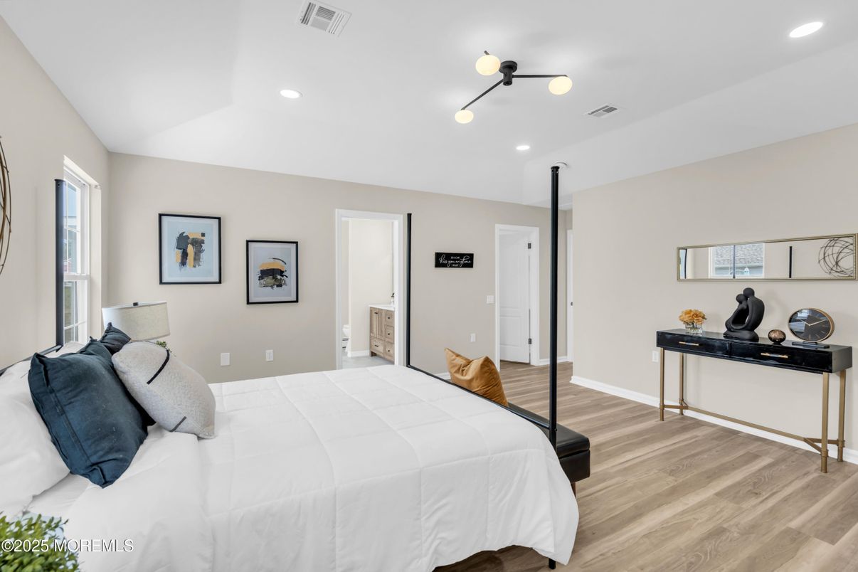 Bedroom, Interior, Recessed Lighting, Wood Texture Flooring