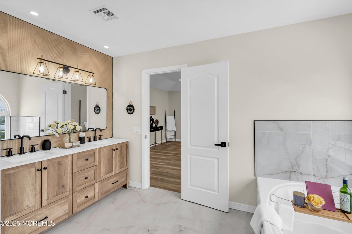 Bathroom, Dual Sink Vanities, Interior, Marble, Recessed Lighting
