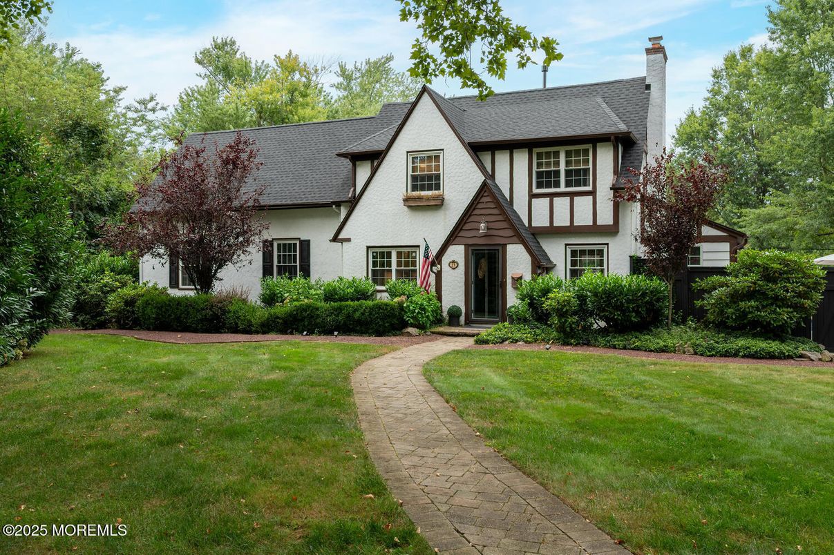 Exterior, Facade, Tudor Revival