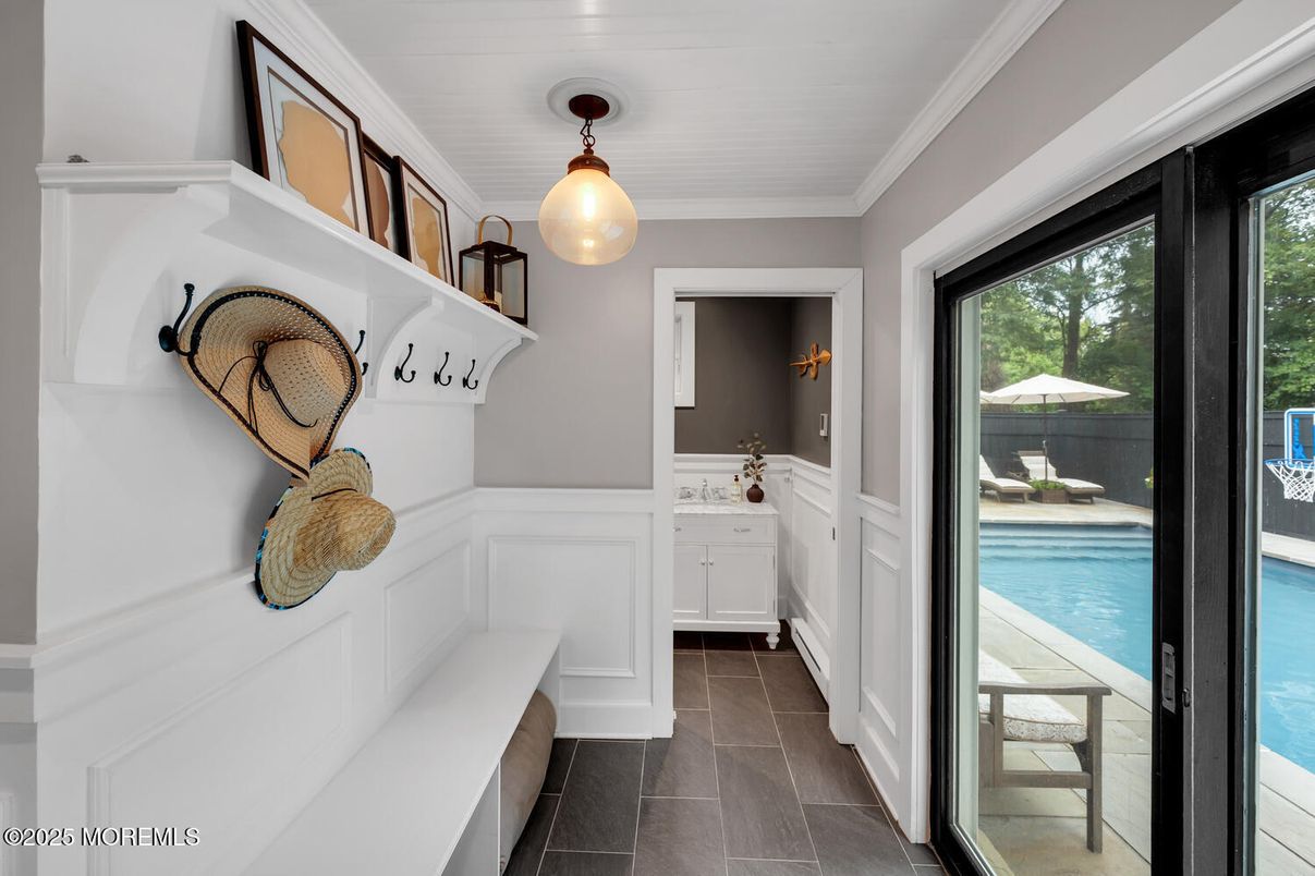 Bathroom, Interior, Pendant Lights