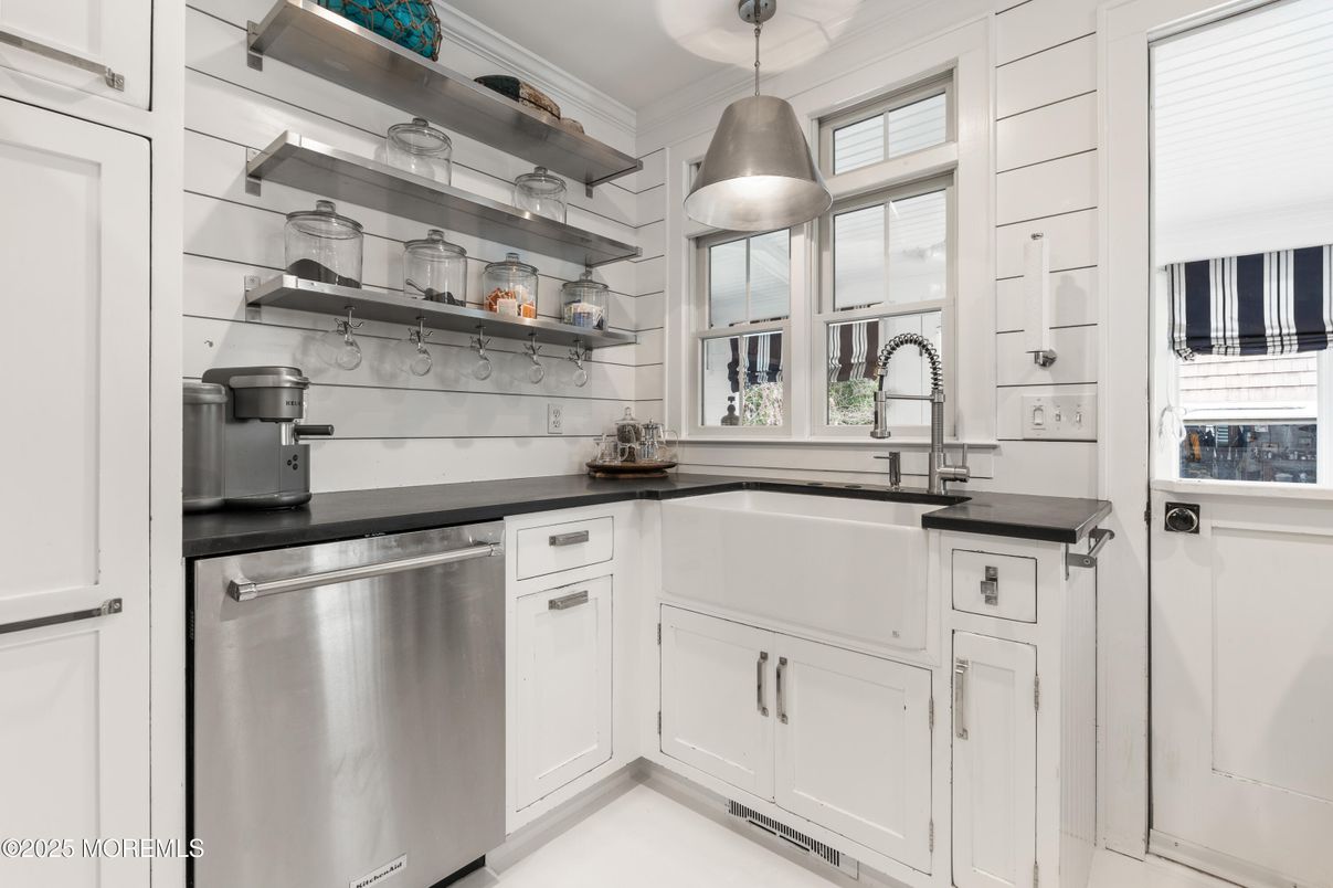 Interior, Kitchen, Pendant Lights, Stainless Steel Appliances
