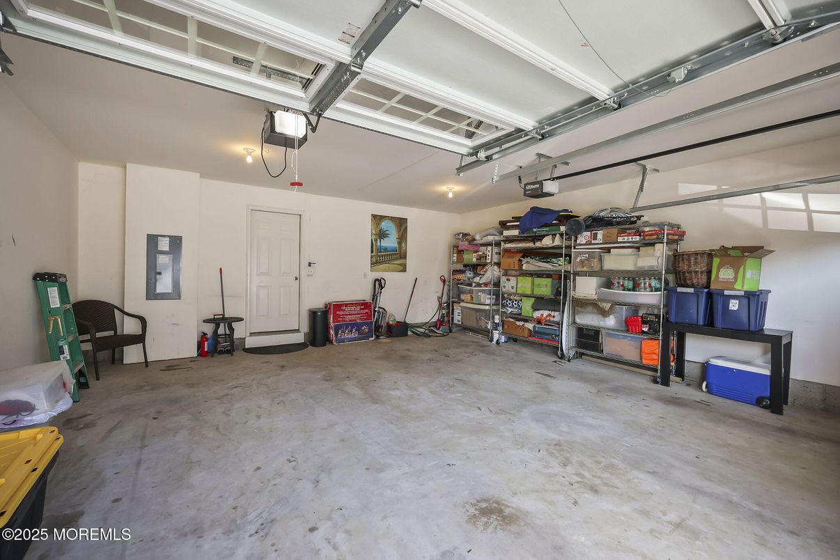 Garage, Interior