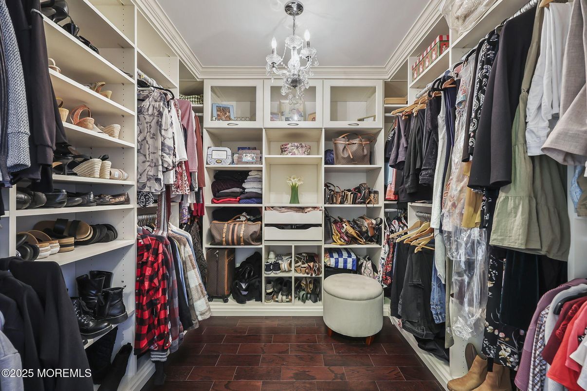 Chandelier, Interior, Walk-in Closets, Wood Texture Flooring