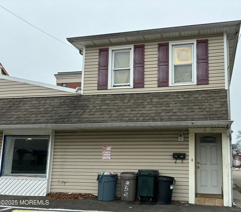 Exterior, Facade, None