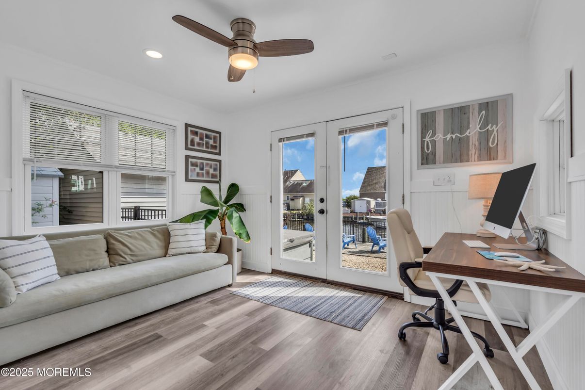 Home Office, Interior, Recessed Lighting, Wood Texture Flooring