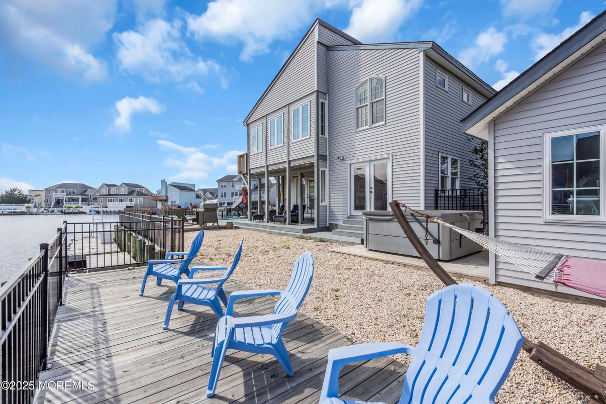Backyard, Exterior, Water