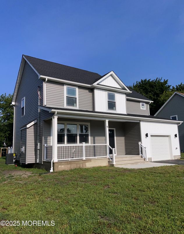 Attached, Exterior, Facade, Farmhouse
