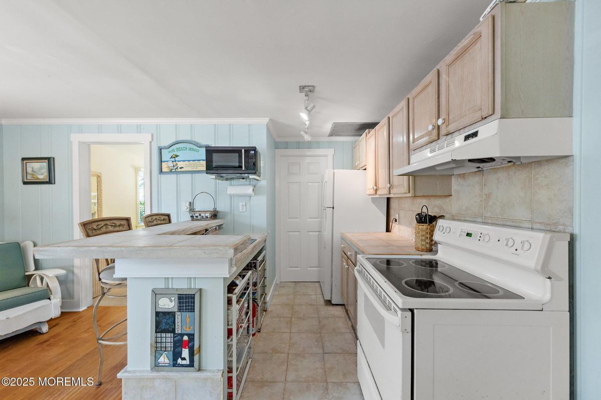 Interior, Kitchen, Tile Countertops