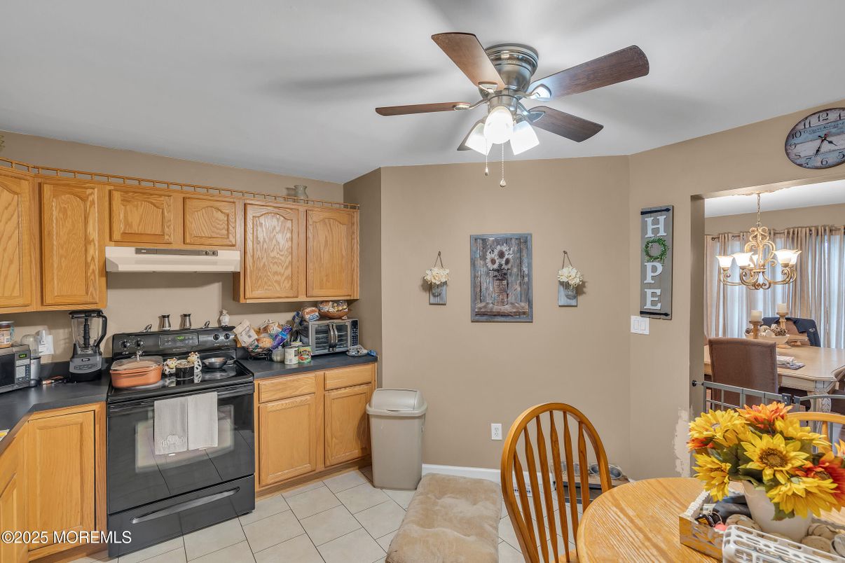 Chandelier, Dining room, Interior, Kitchen