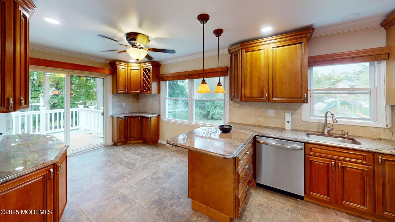 Interior, Kitchen, Pendant Lights, Recessed Lighting