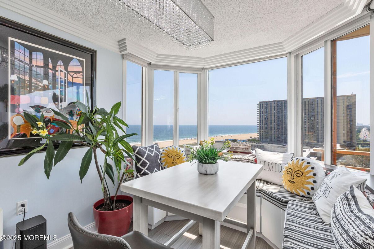 Dining room, Interior, Water