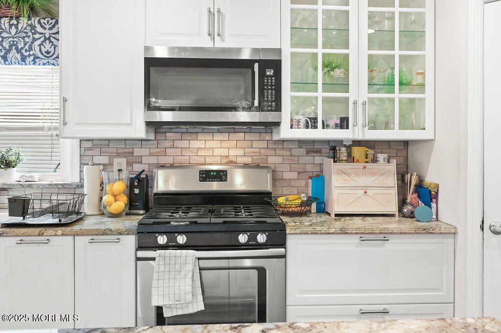 Interior, Kitchen, Stainless Steel Appliances
