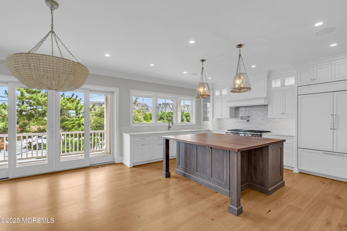 Interior, Kitchen, Pendant Lights, Recessed Lighting, Wood Texture Flooring