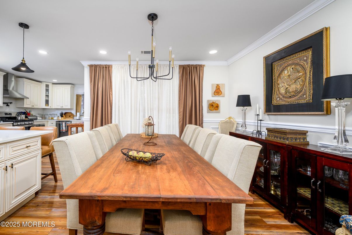 Dining room, Interior, Kitchen, Pendant Lights, Recessed Lighting, Wood Texture Flooring
