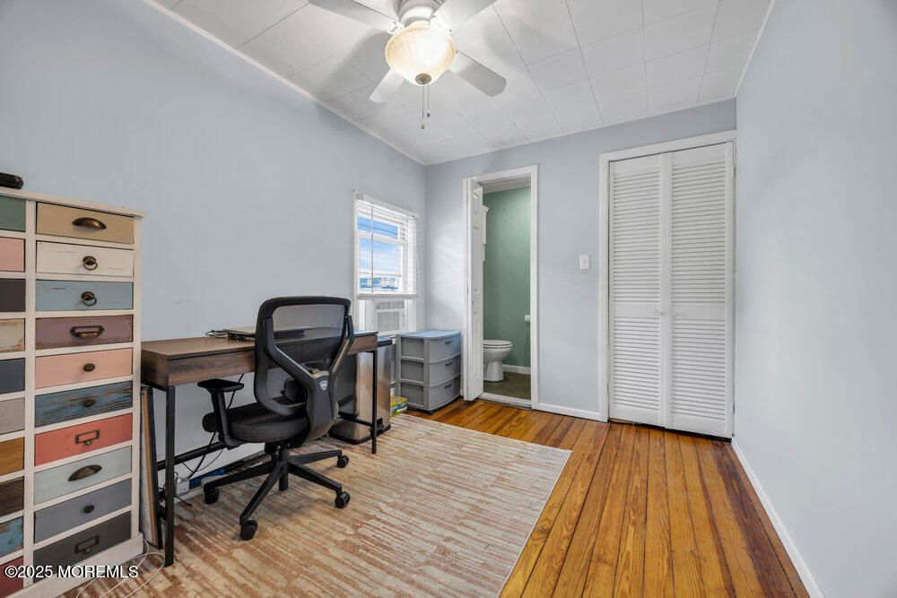 Bathroom, Home Office, Interior, Wood Texture Flooring