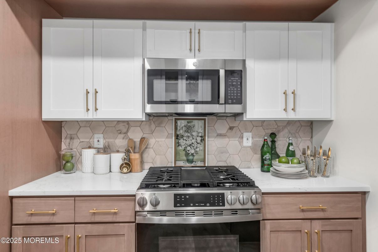 Interior, Kitchen, Stainless Steel Appliances