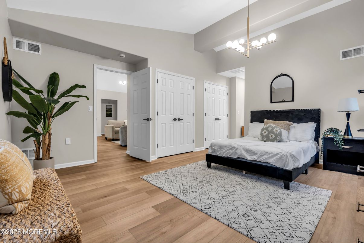 Bedroom, Interior, Pendant Lights, Wood Texture Flooring