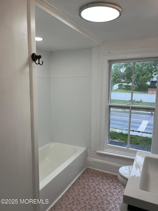 Bathroom, Interior, Recessed Lighting, Water