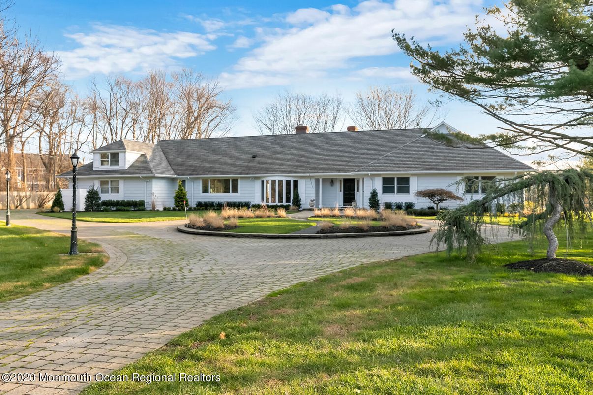 Backyard, Exterior, Facade, Cape Cod