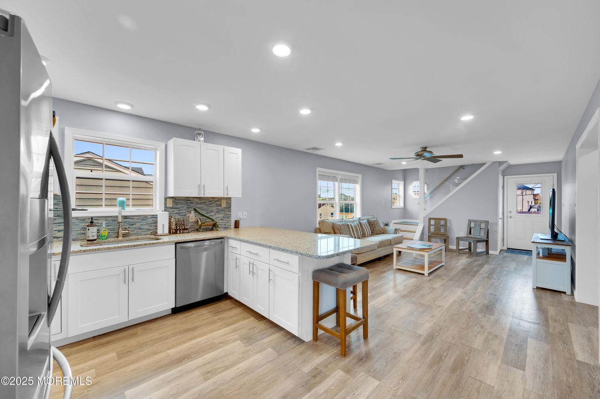 Interior, Kitchen, Living room, Recessed Lighting, Wood Texture Flooring
