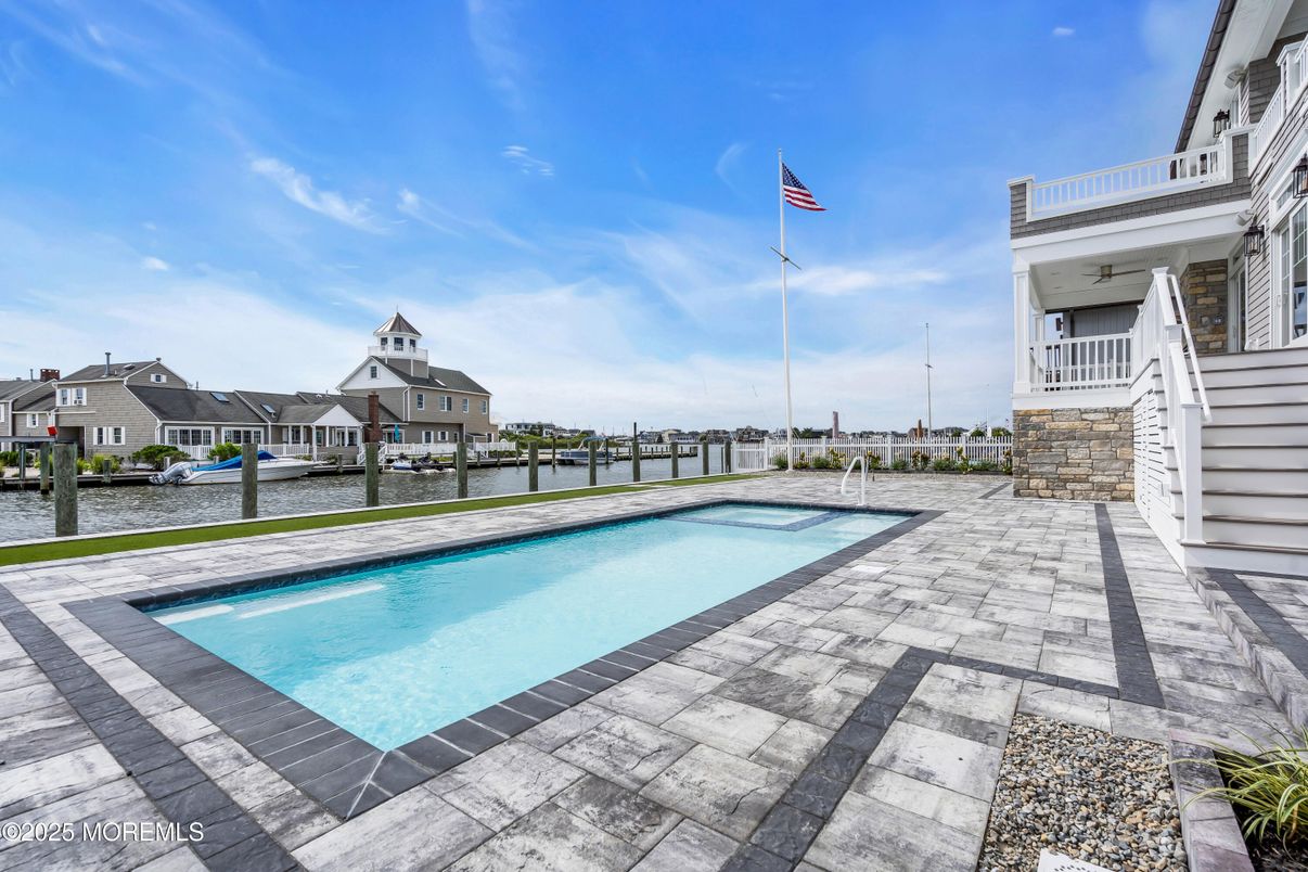 Exterior, Pool, Water