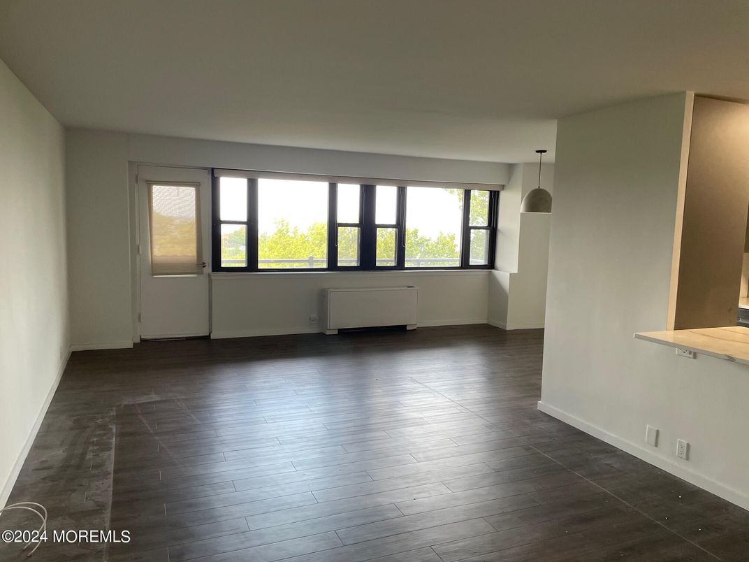 Empty room, Interior, Pendant Lights, Wood Texture Flooring