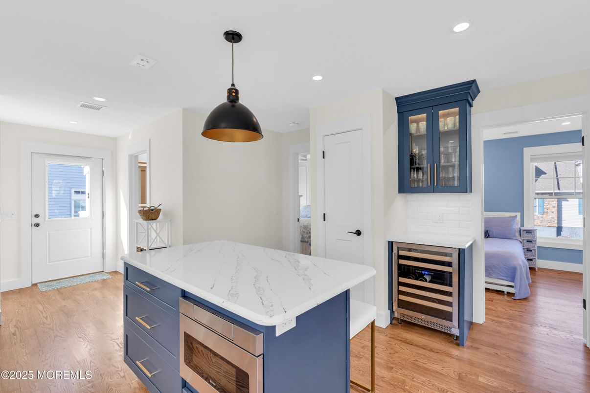 Interior, Kitchen, Pendant Lights, Recessed Lighting, Wood Texture Flooring