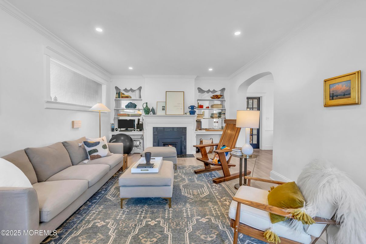 Fireplace, Interior, Living room, Recessed Lighting