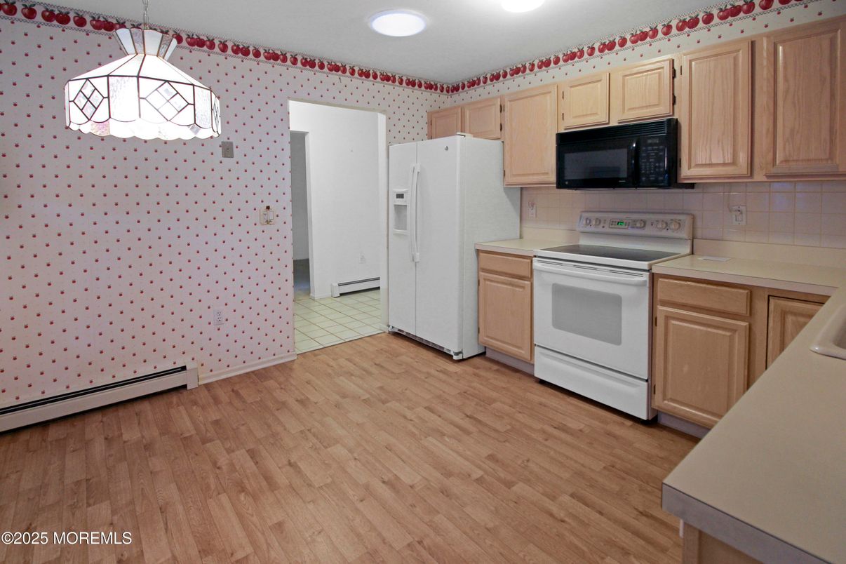 Interior, Kitchen, Pendant Lights, Wood Texture Flooring