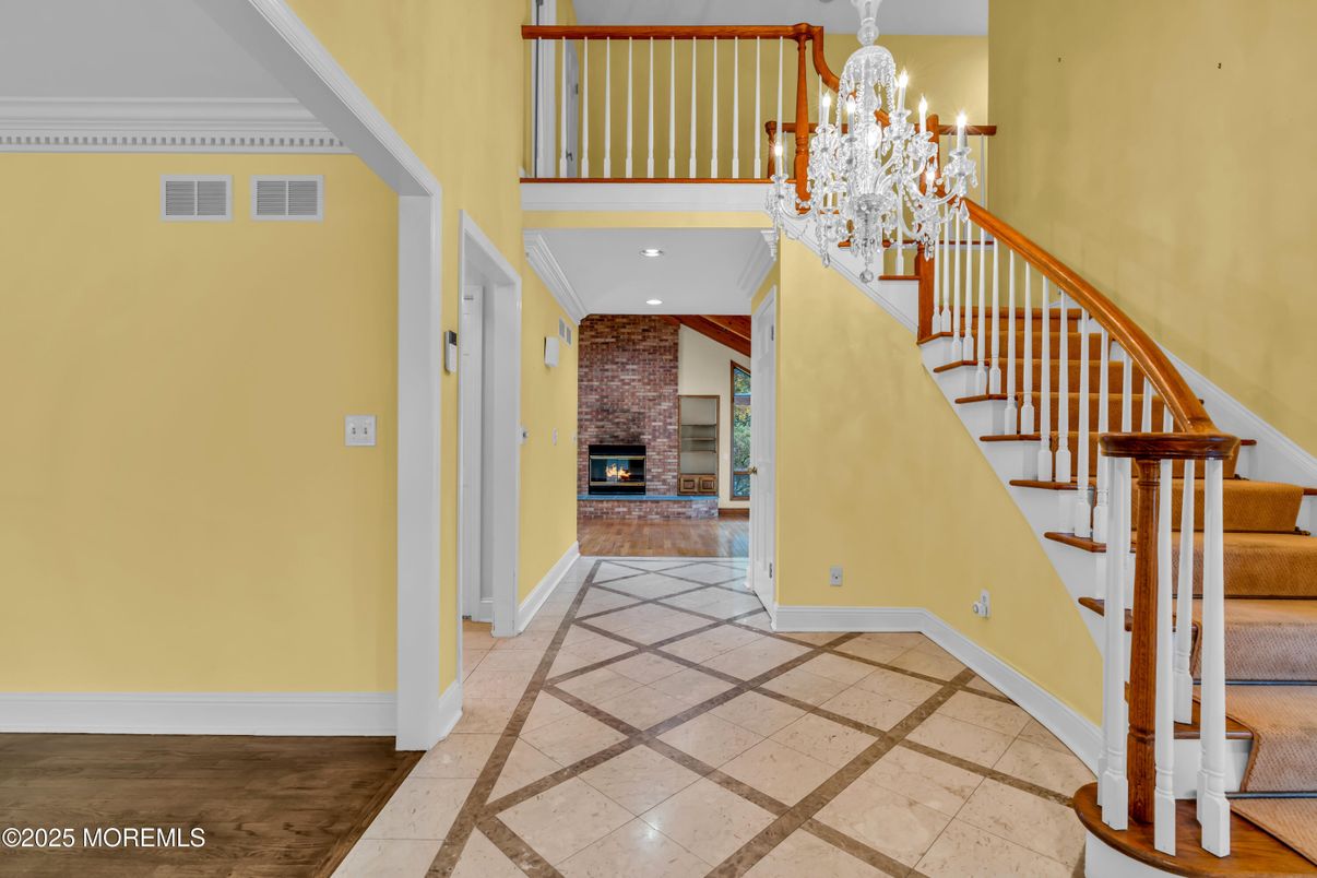 Chandelier, Fireplace, Interior, Recessed Lighting