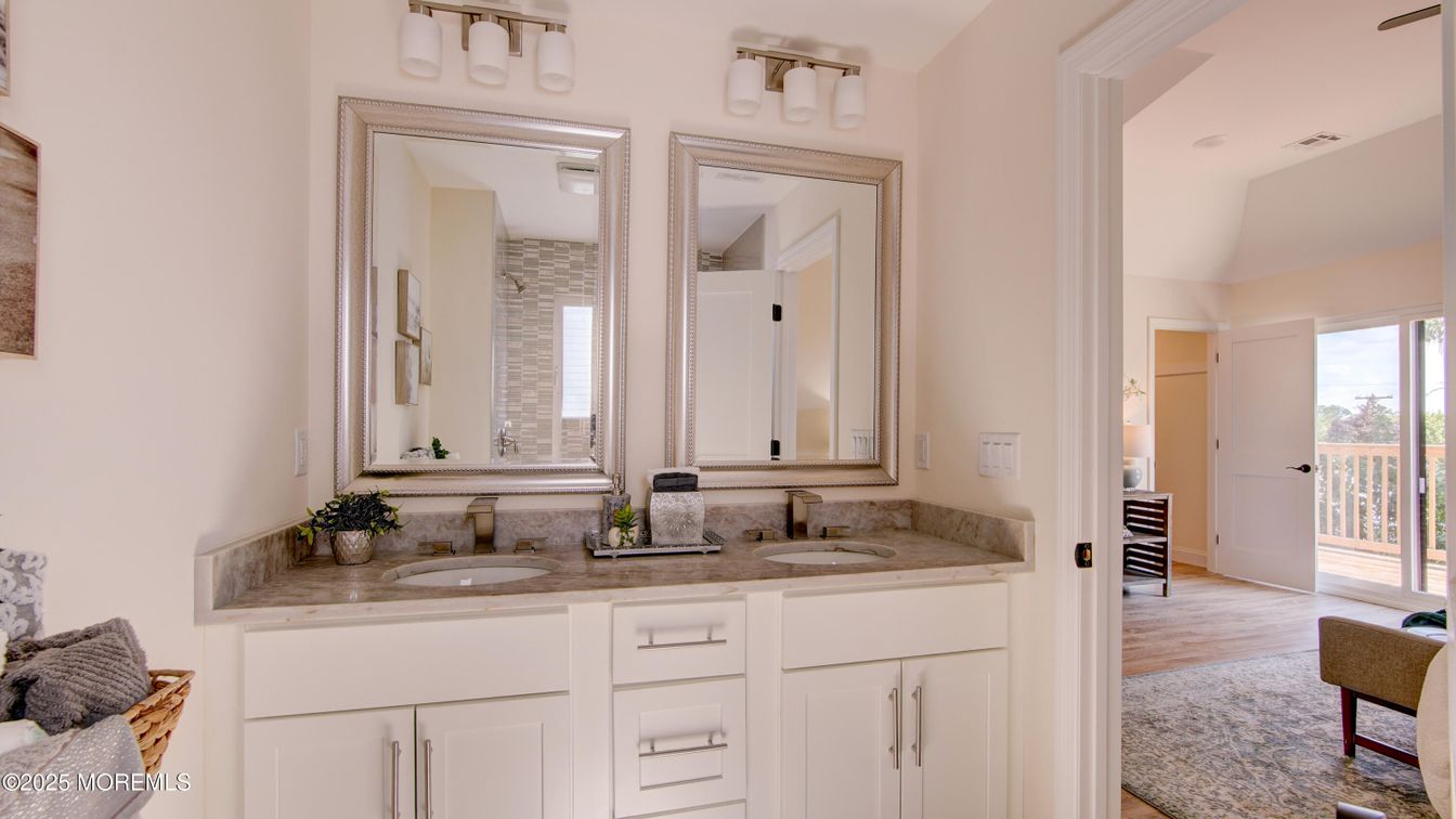Bathroom, Dual Sink Vanities, Interior, Wood Texture Flooring