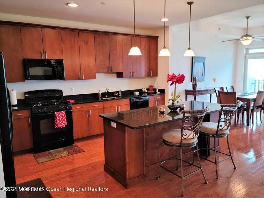 Dining room, Interior, Kitchen, Pendant Lights, Recessed Lighting, Wood Texture Flooring