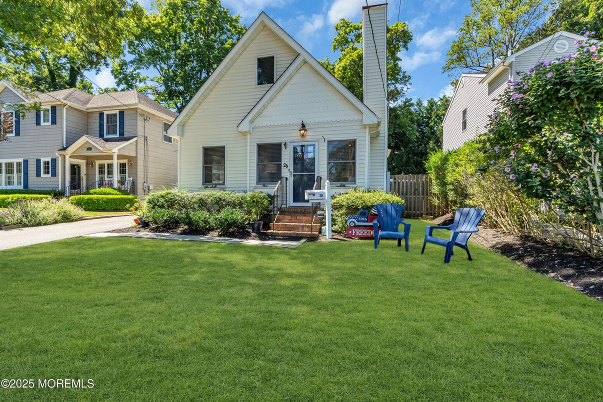 Backyard, Exterior, Facade, Farmhouse