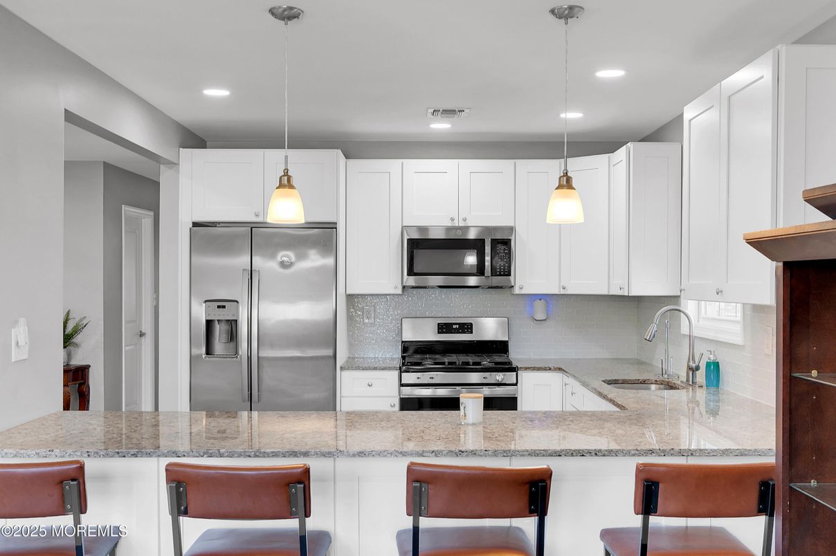 Interior, Kitchen, Pendant Lights, Recessed Lighting, Stainless Steel Appliances