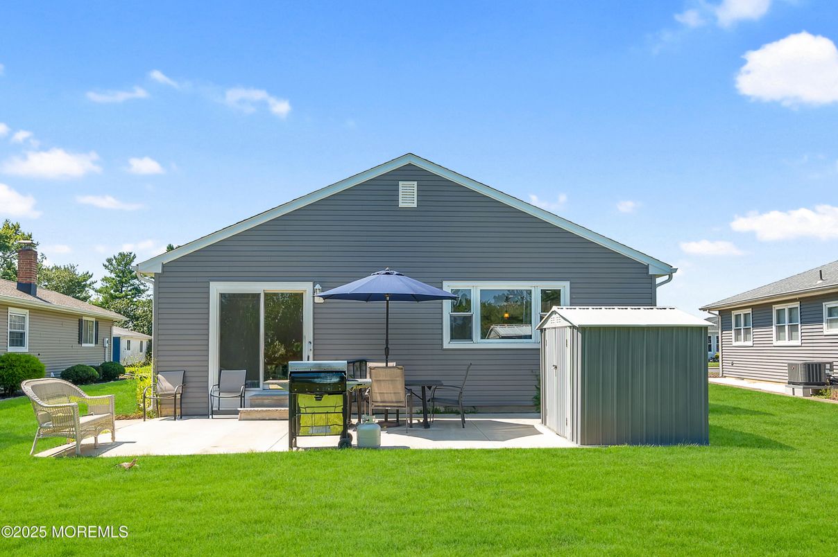 Backyard, Exterior