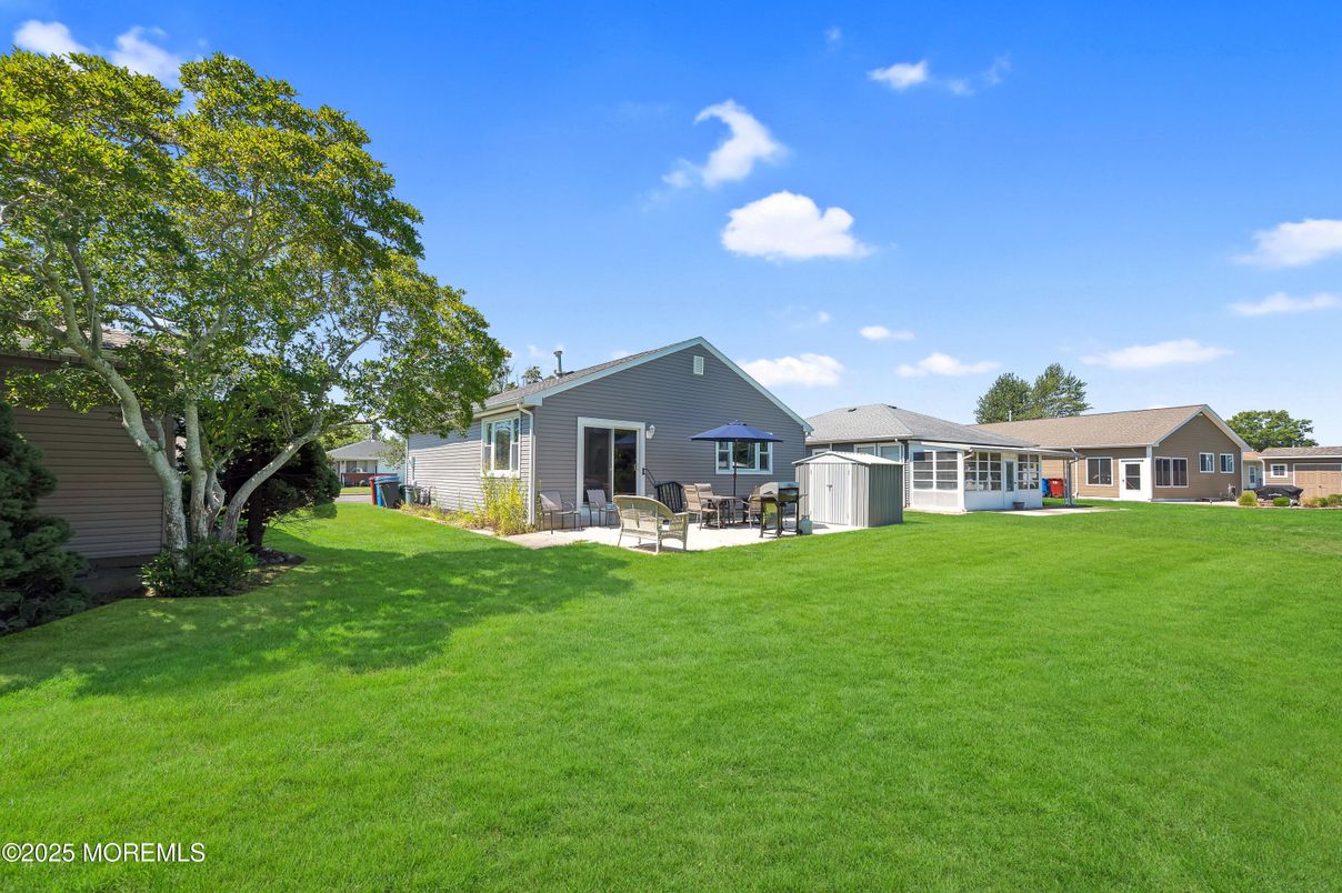 Backyard, Exterior