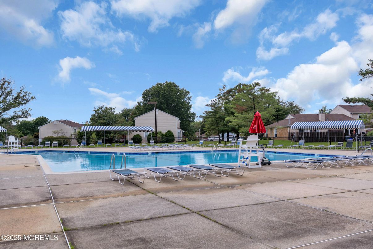Exterior, Playground, Pool