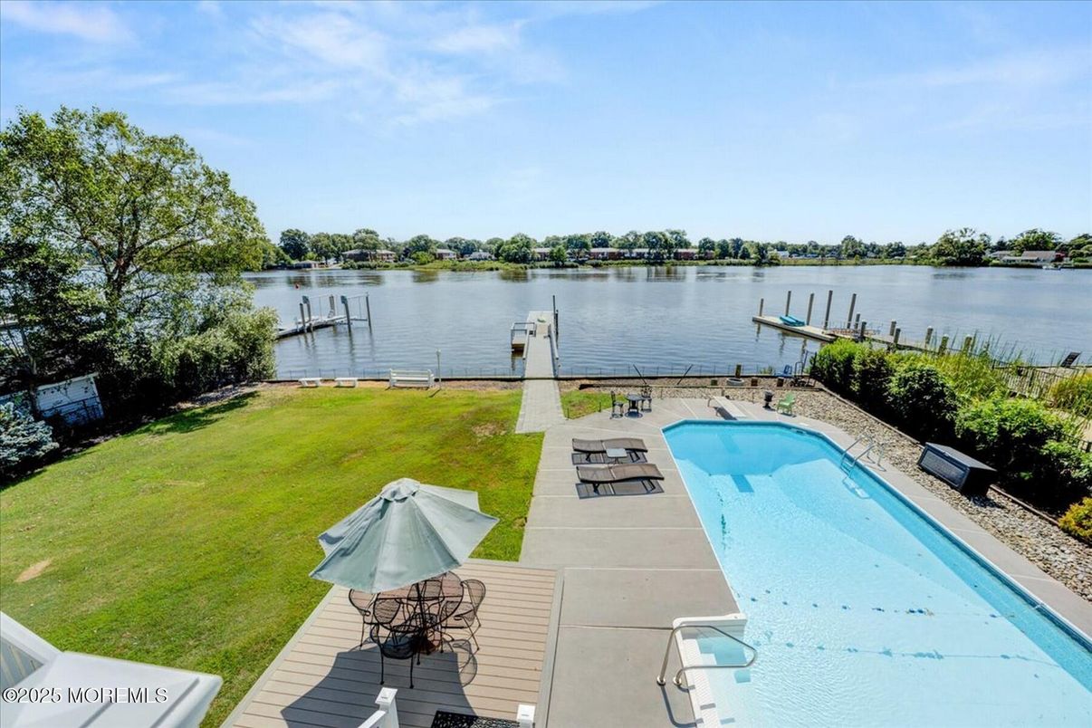 Exterior, Pool, Water