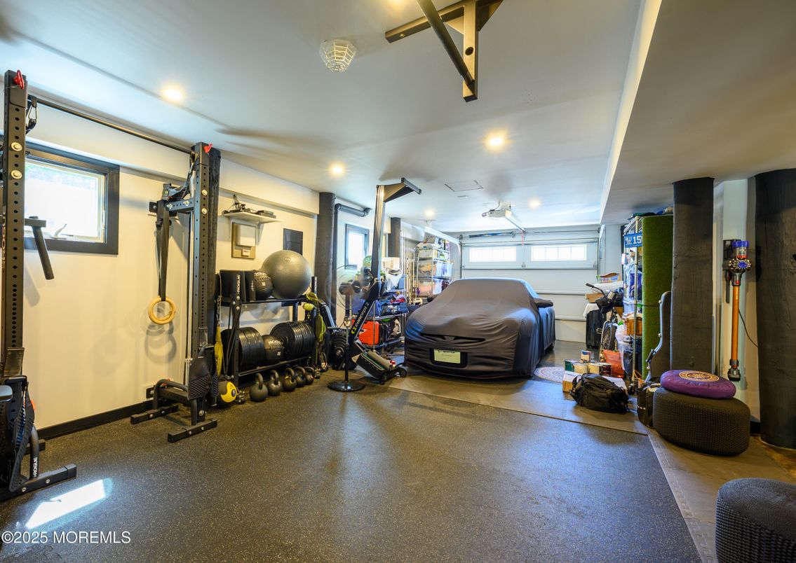 Fitness Equipment, Interior, Recessed Lighting