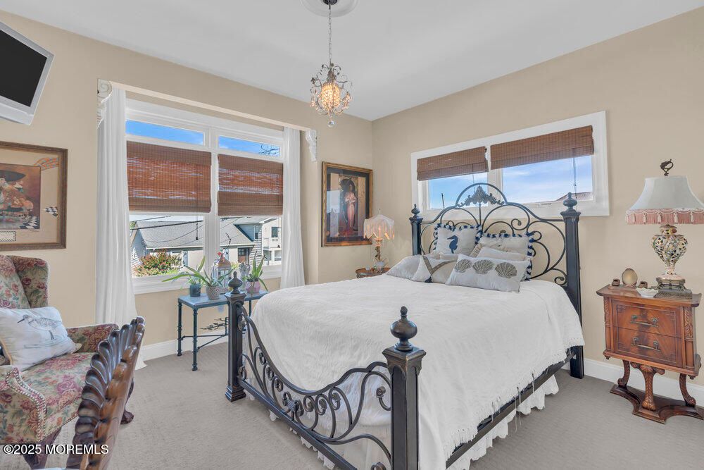 Bedroom, Interior, Pendant Lights
